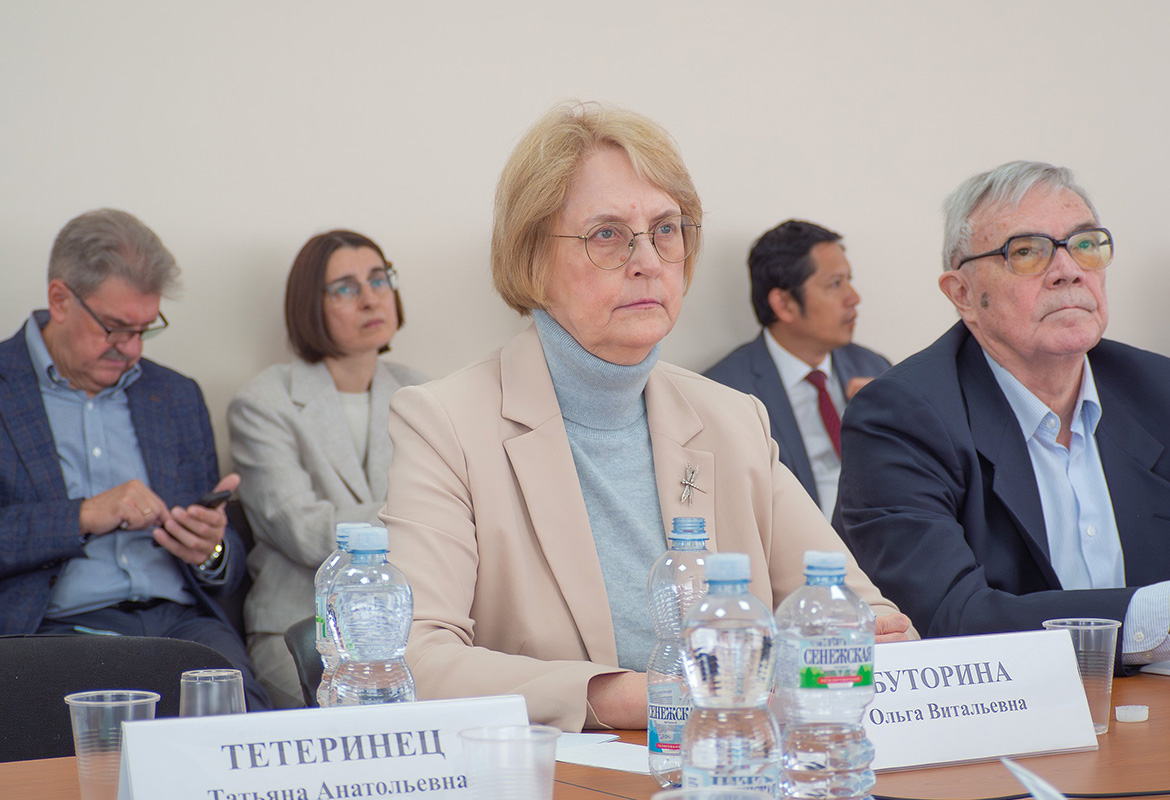 Фотосъемка для пресс-релиза с конференции «Трансформация российской экономики в новых условиях»